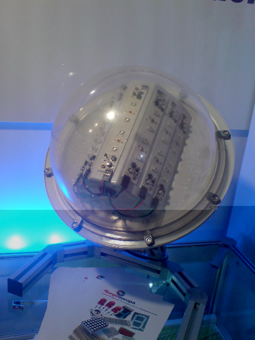 Eine Straßenlaterne mit CREE-Power-LEDs