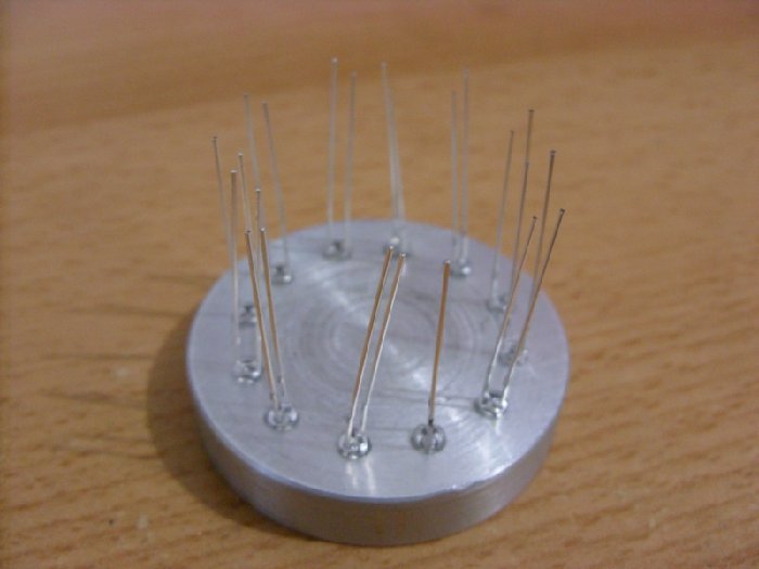 Aluminium Rund Ø 50 mm mit 12x 3mm LEDs