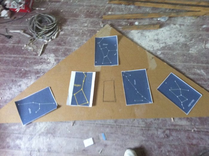 Das Schwarze iner Mitte soll der Projektor sein ^^ die 480 fasern hab ich mir geparrt aufzumalen ;)